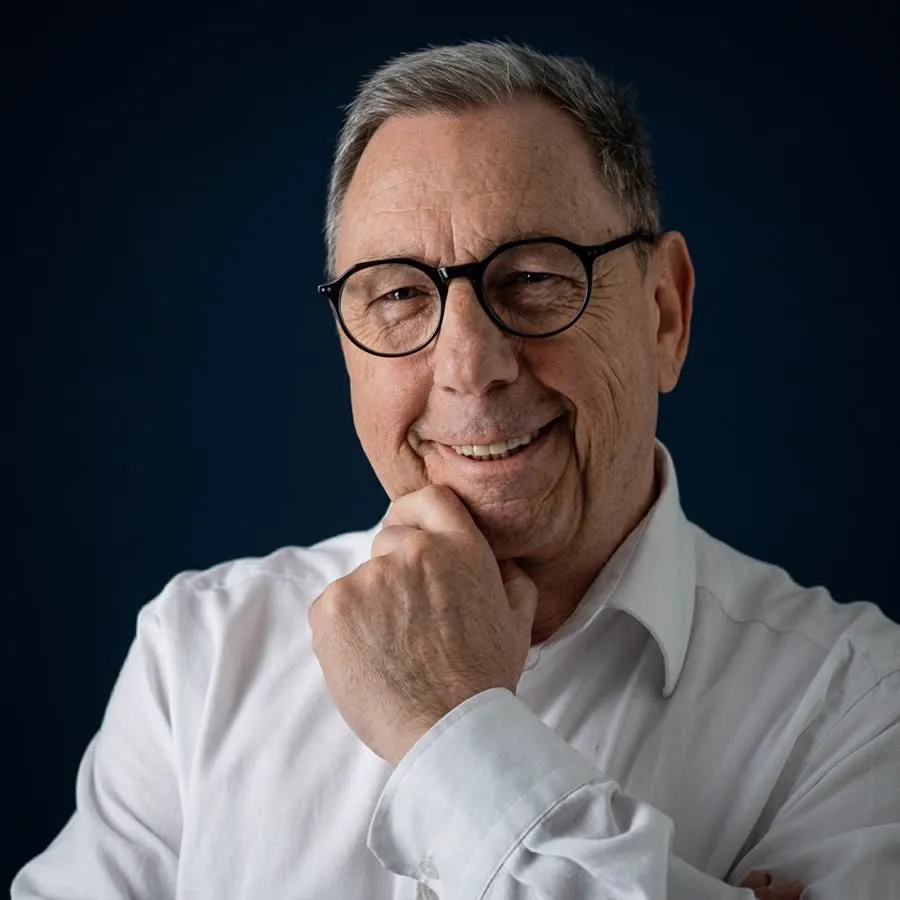 Dieter, Senior Berater | Dipl. Betriebswirt, Wirtschaftsdozent und Hochschullehrbeauftragter für Managerial Economics Dieter - Senior Berater | Dipl. Betriebswirt, Wirtschaftsdozent und Hochschullehrbeauftragter für Managerial Economics bei der Kiel Academy
